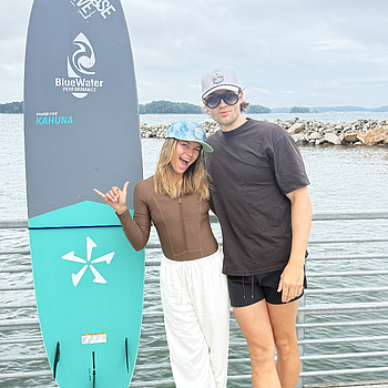 couple-surfboard